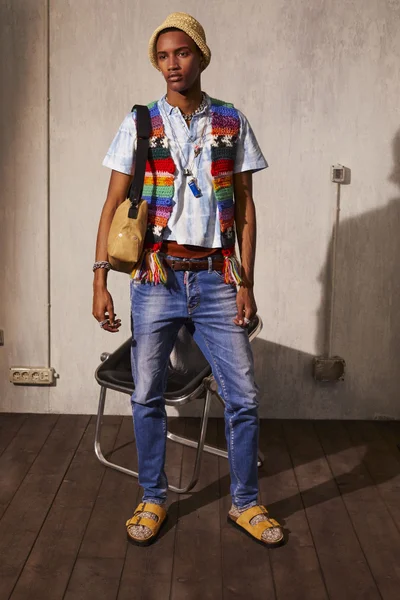 Look 15